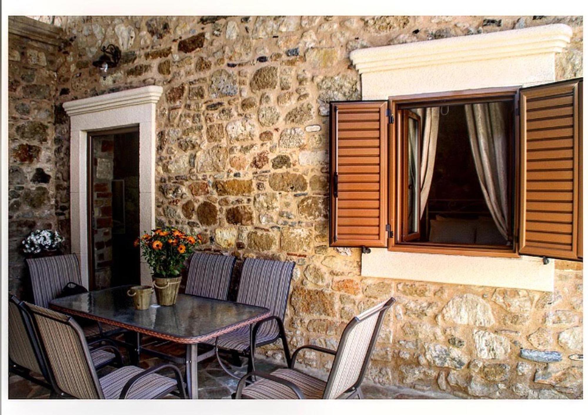 M&M Stone-Village House-Family-Vintage Lindos  Exterior photo